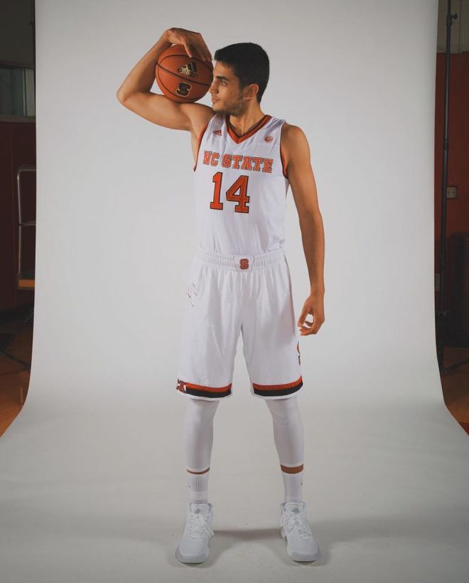 kaiyun官网-关于庐州金雕队对阵雪域雷霆队，摩托车赛附加赛险胜，内线统治篮板——年轻人站出来了的信息