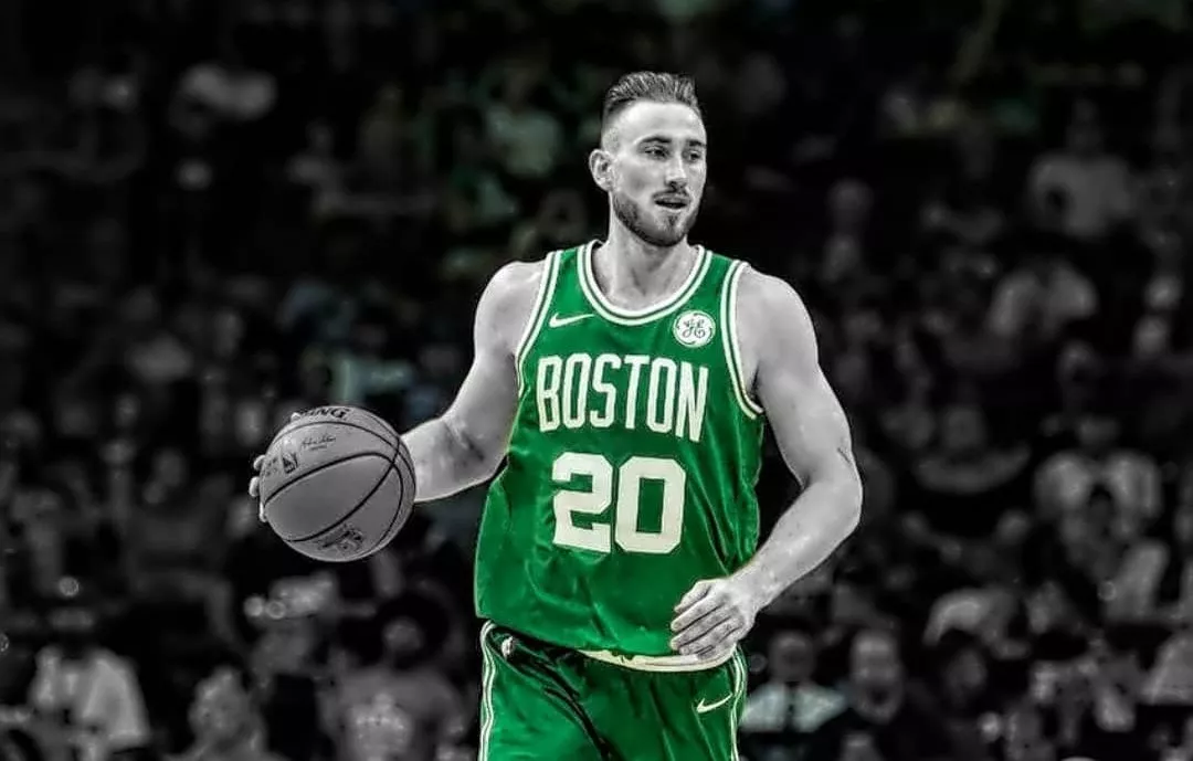 开云-夏洛特黄蜂发布备战花絮，窗口期更衣室发声，欧联任务艰巨，心理建设被强调(福冈黄蜂对阵新泻天鹅)