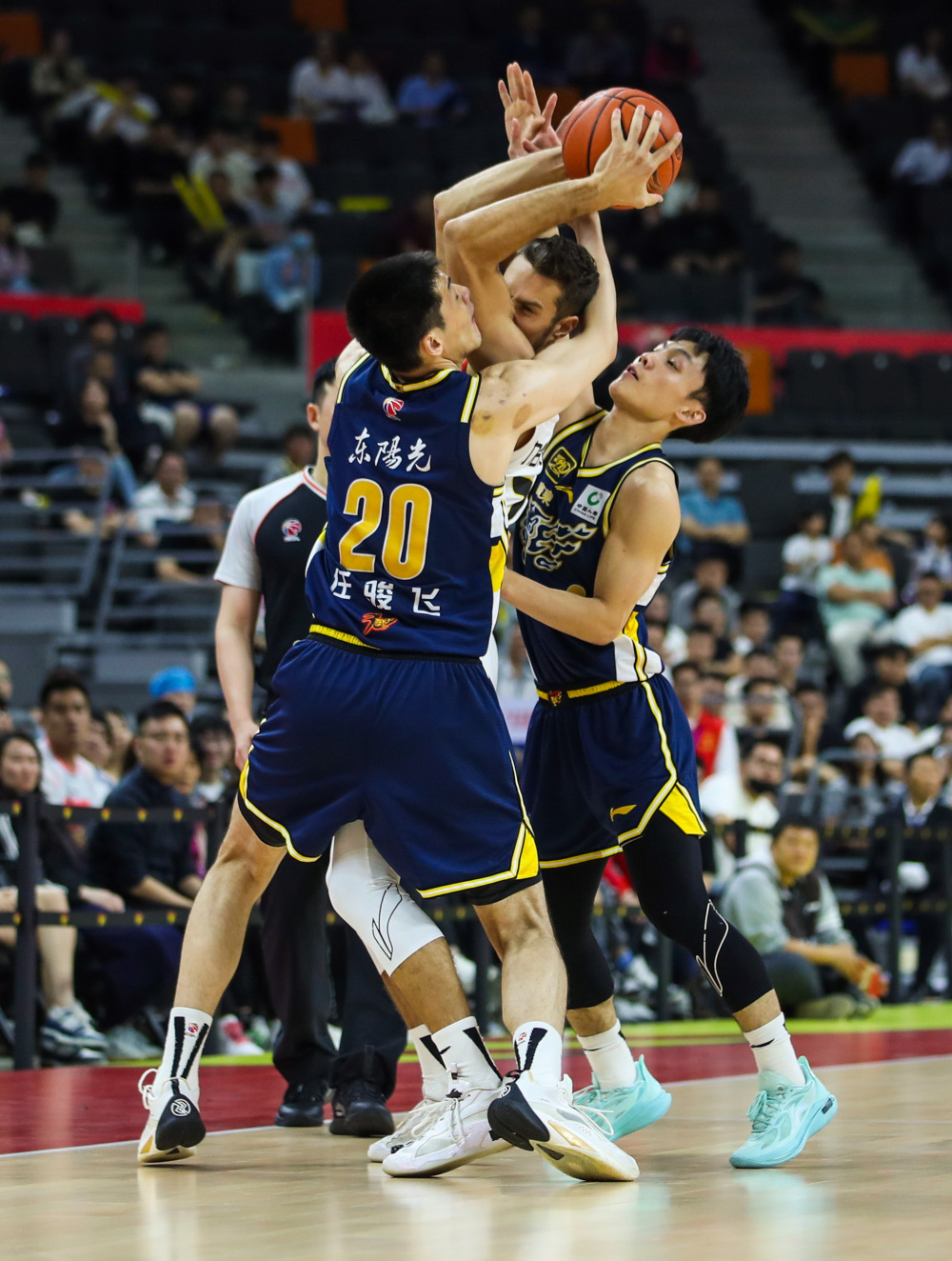 开云平台-cba常规赛有的打四场有的打两场