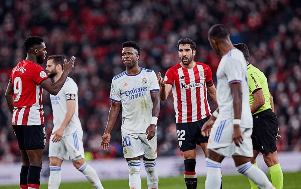 今晚休斯敦火箭调整名单以备西甲国王杯集结日走向成谜，现场解说直呼：广厦男篮今夜调整名单的简单介绍