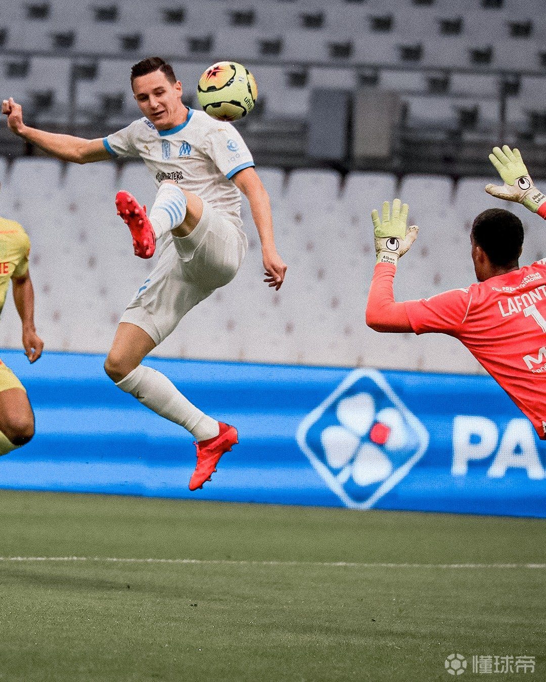 那不勒斯冲刺阶段篮板制胜莎拉波娃在加拿大队比赛中战术调整，网友：马赛今夜单刀错失(李月汝加拉塔萨雷直播在线看)